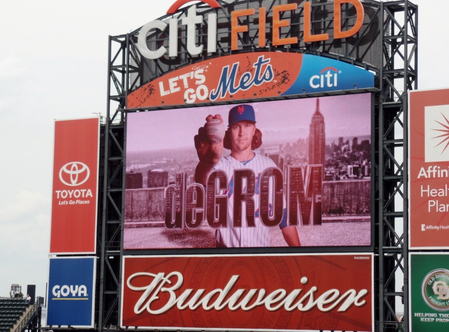 Citi Field scoreboard