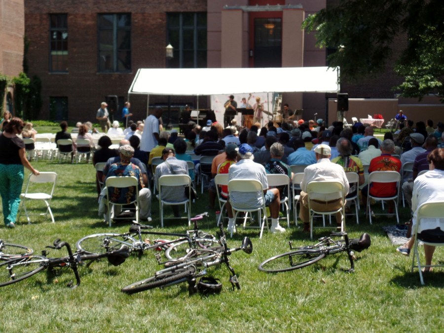 Jazz fans at the museam
