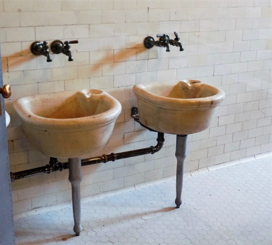 Ellis Island sinks