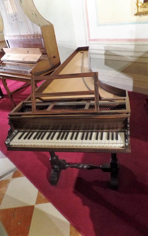 piano at Gallery Accademia