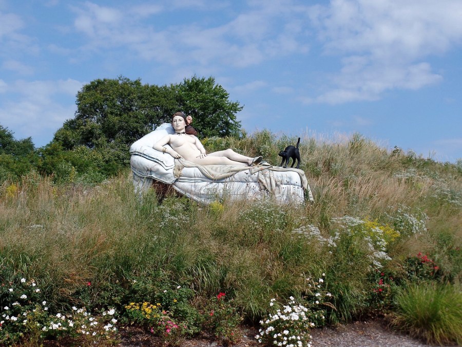 Seward Johnson sculpture