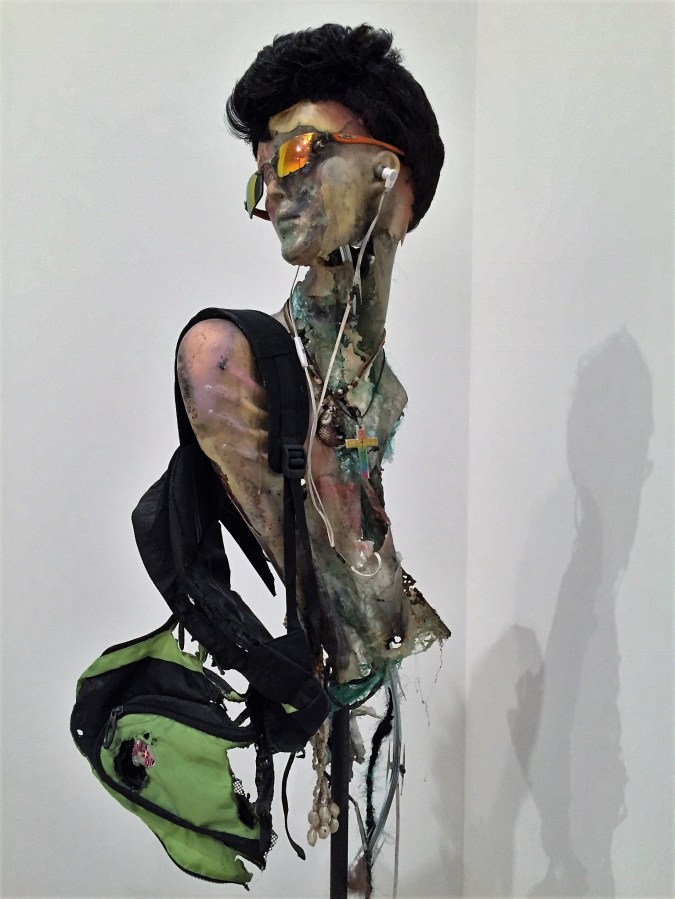 Stewart Uoo sculpture