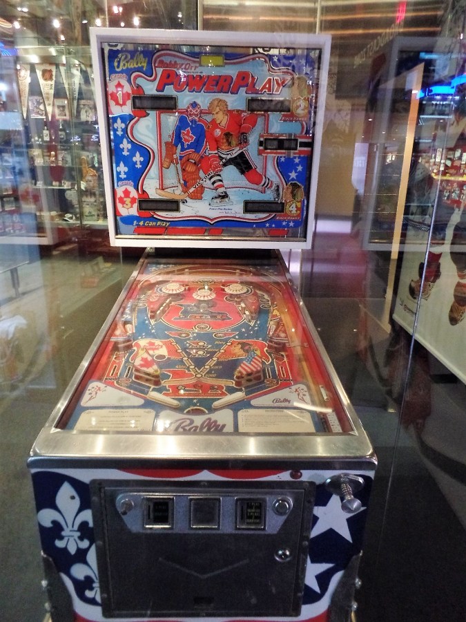 Hockey pinball marhine