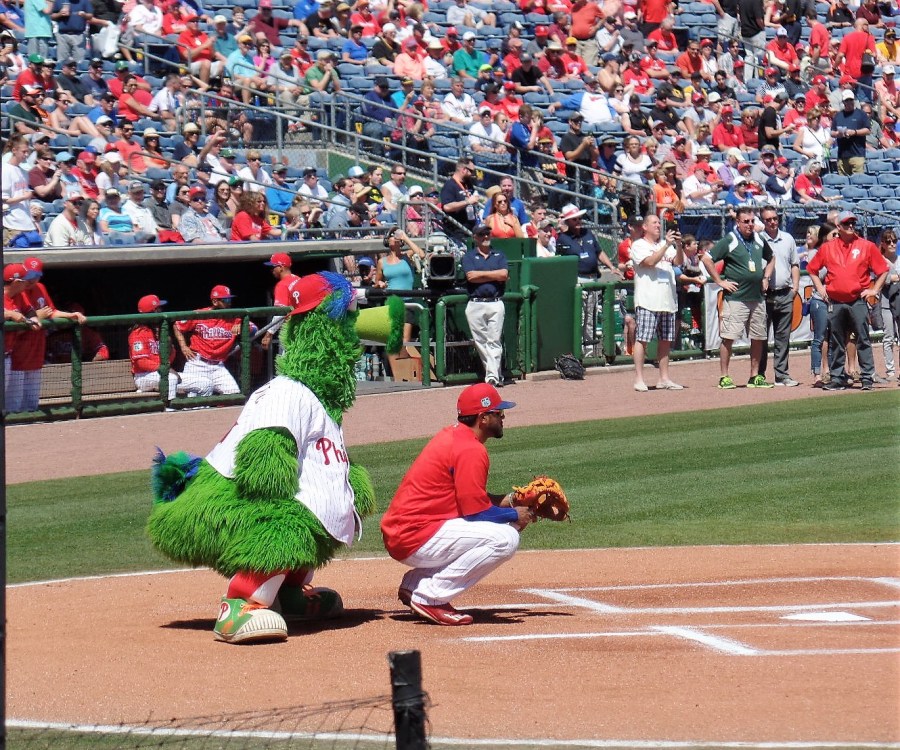 Phillie Phanatic at Spectrum Field