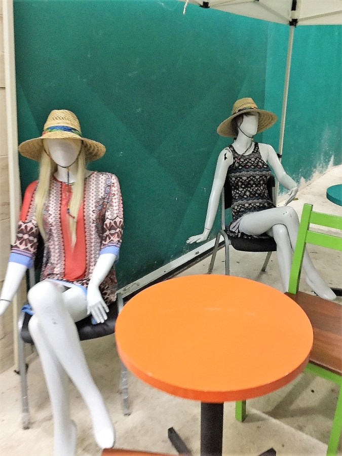 mannequins