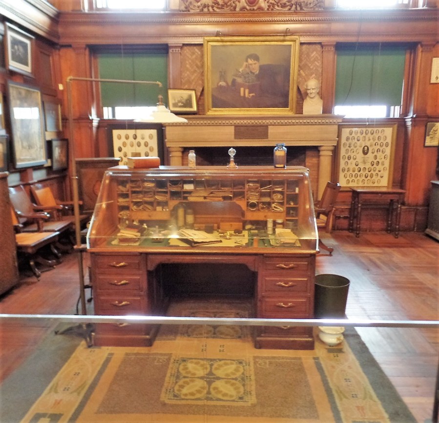 Thomas Edison's desk