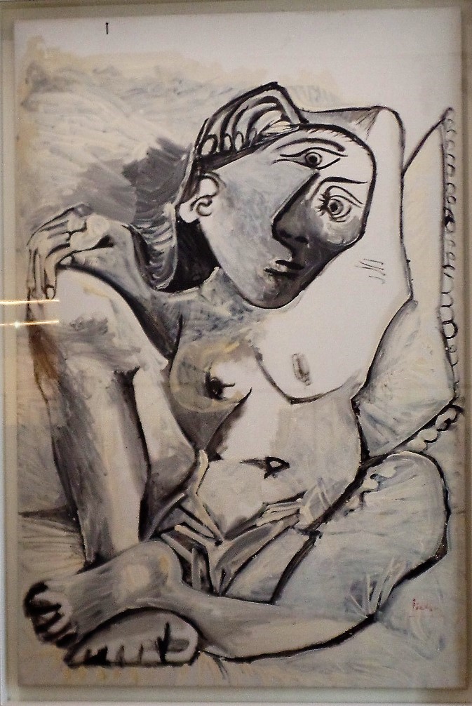 Femme a l'oreiller