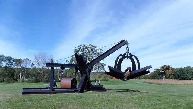 She, Mark di Suvero
