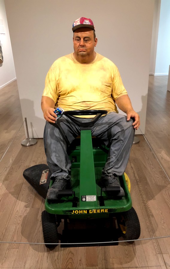 Duane Hanson sculpture