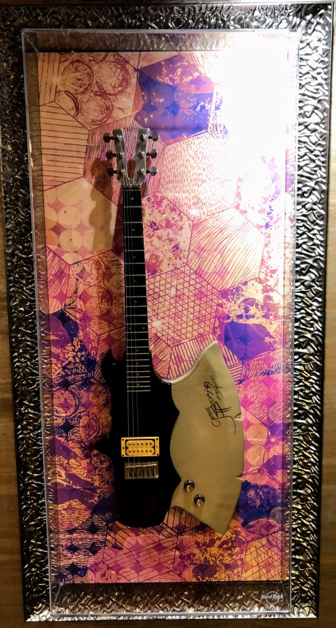Kiss guitar