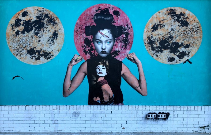 Dee Dee mural